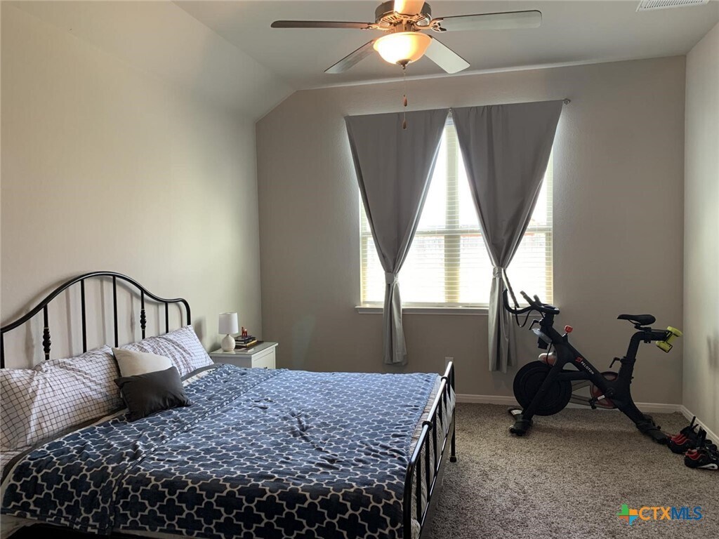 Foto principal - 1311 Kiskadee Branch Dr