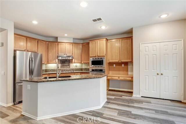 Building Photo - 42058 Southern Hills Dr