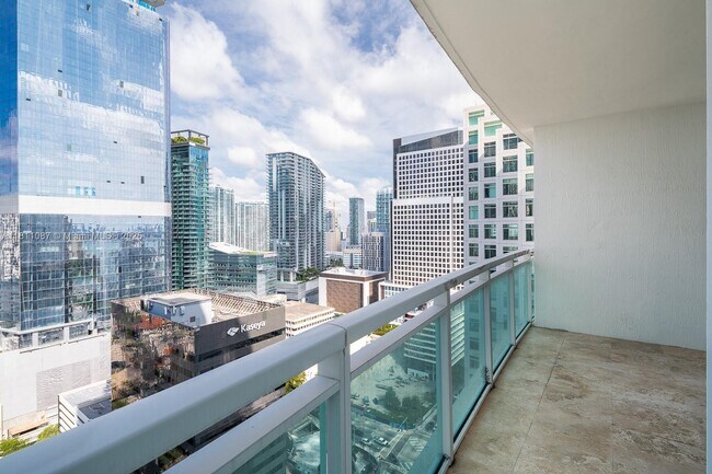 Foto del edificio - 950 Brickell Bay Dr