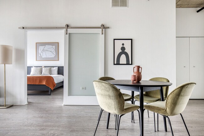 Foto del edificio - 15290 SW Millikan Way