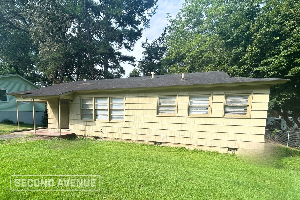 Primary Photo - 804 Park Ave