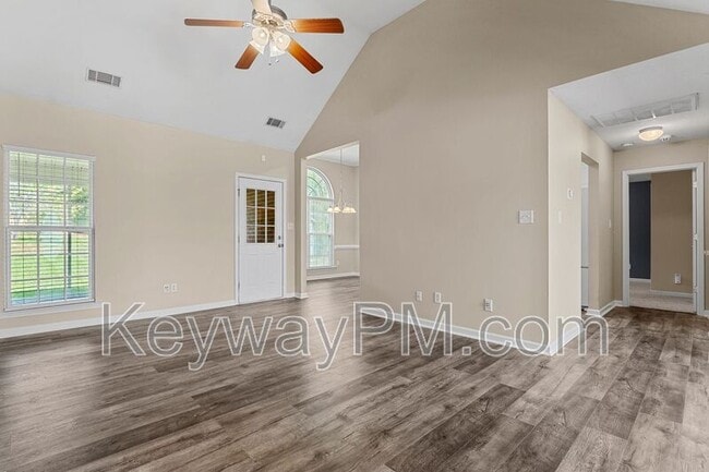 Building Photo - 219 Rainbow Falls