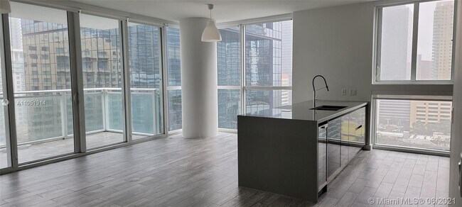 Building Photo - 1080 Brickell Ave