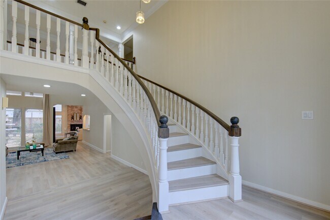 Foto del edificio - 714 Last Arrow Dr