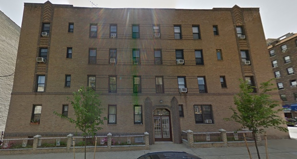 Building Photo - 25-75 33rd St