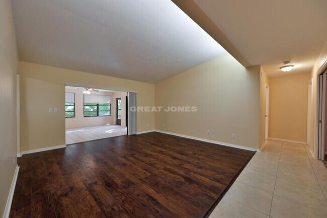 Building Photo - 5869 Wyldewood Lakes Ct