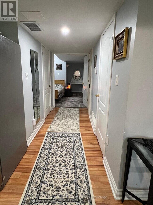 Building Photo - 129 October Ln