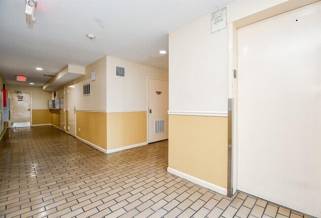 Building Photo - 8417 Hearth Dr