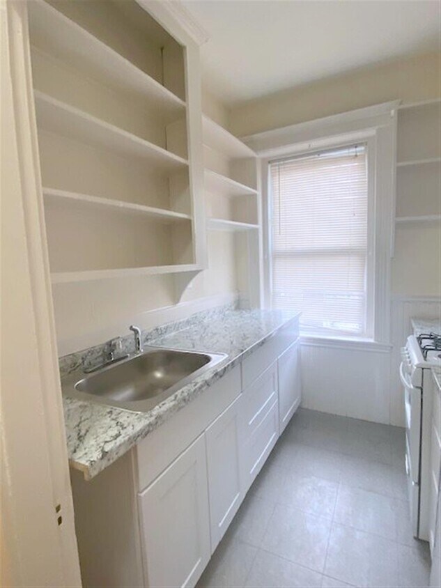 Primary Photo - 74 Kirkland St