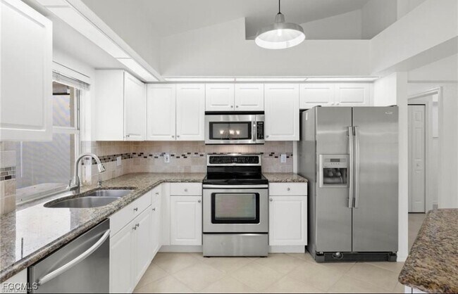 Foto del edificio - 1134 SW 28th Terrace