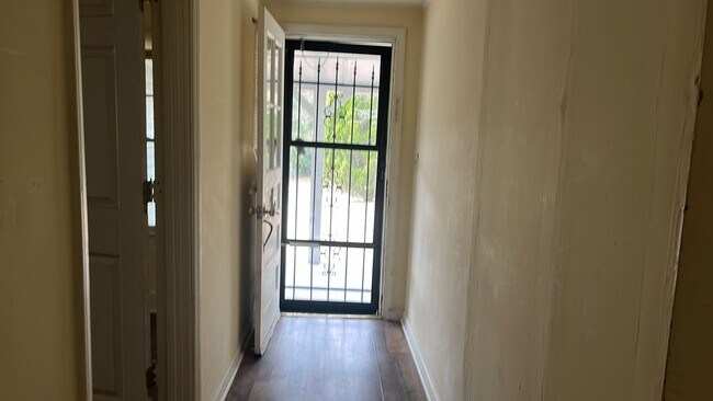 Foto del edificio - 312 Earnie Ln