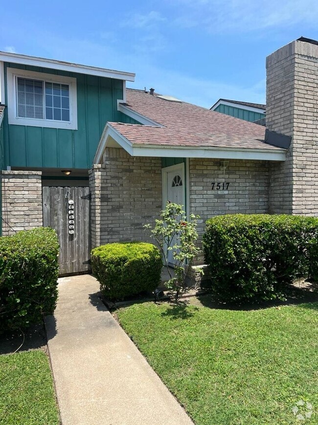 Building Photo - 7517 Antilles Ave