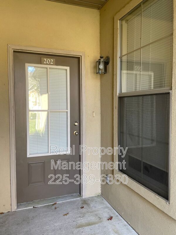 Foto del edificio - 809 Summer Breeze Dr