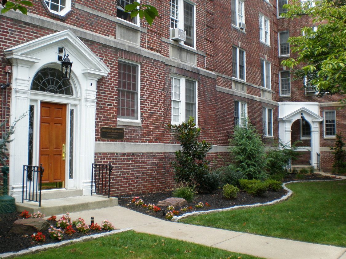 Building Photo - Haddonfield Manor Apartments