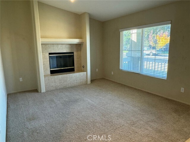 Building Photo - 946 Roxanne Dr