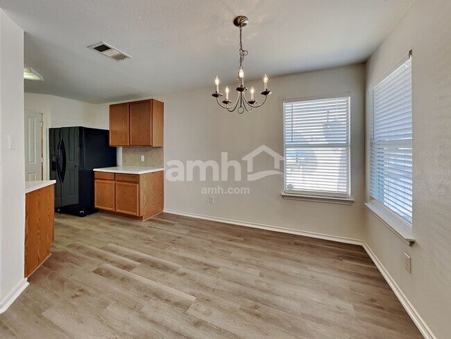 Building Photo - 4906 Braden Gate