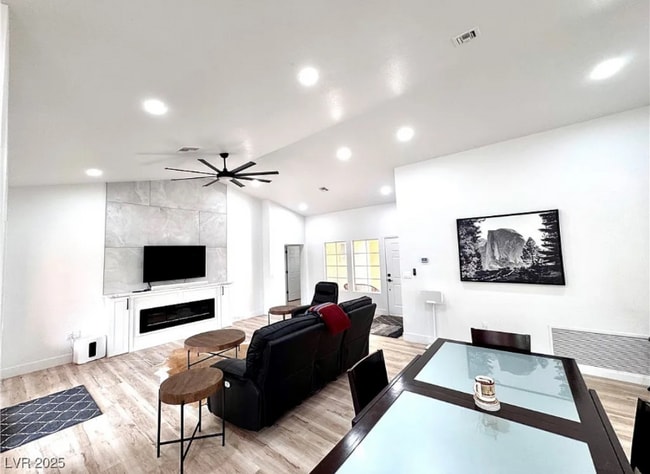 Building Photo - 9053 Firebird Dr