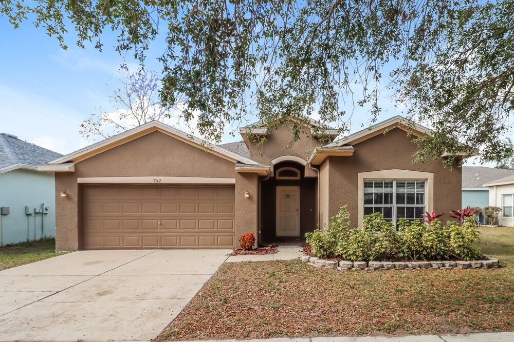 Primary Photo - 752 Star Pointe Dr