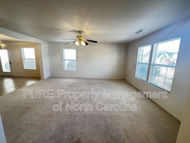 Building Photo - 723 Skywatch Ln