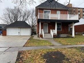 Building Photo - 133 Essex St