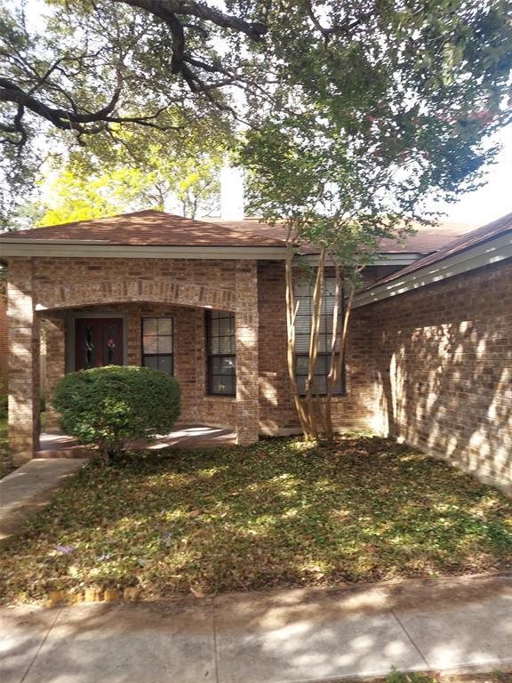 Foto del edificio - 3215 Tree Grove Dr