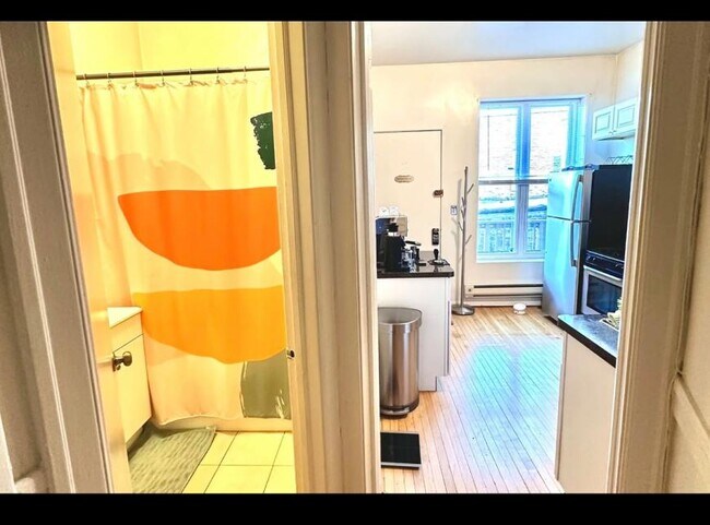 Foto del edificio - 1 bedroom in Chicago IL 60657
