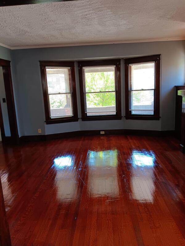 Foto del edificio - 3126 West 101st Street - 1