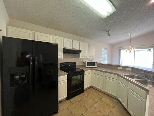 Foto del edificio - Pensacola - Springdale Forest - 3 bedroom,...