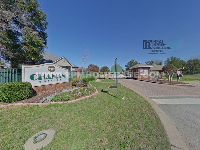 Building Photo - ELEGANT 4/3 + OFFICE IN GATED CHANAN ESTATES | Gas Fireplace + Formal Dining!