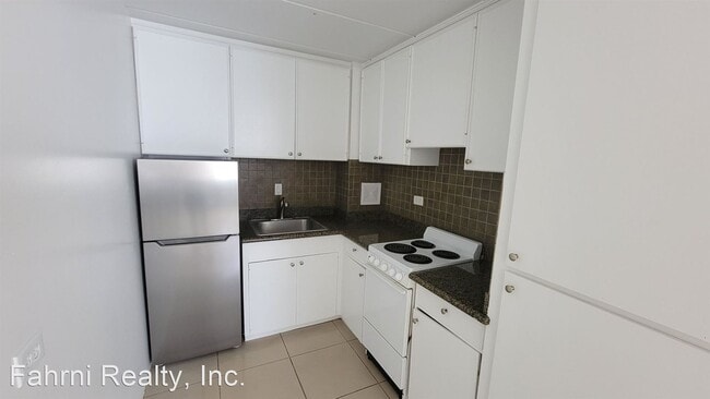 Building Photo - 2 br, 1 bath House - 1936 Wilder Ave #302