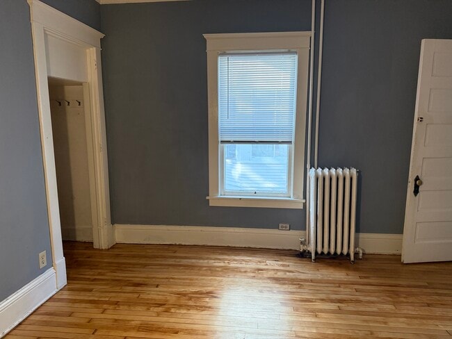 Building Photo - 2621 Columbus Ave