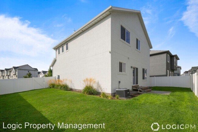 Building Photo - 3 br, 2.5 bath House - 847 East 380 South