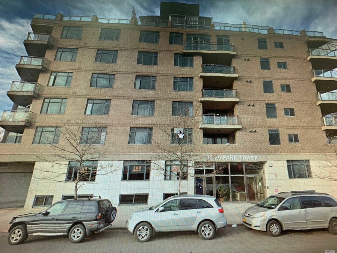 Primary Photo - 132-29 Blossom Ave