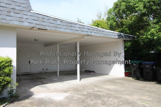 Building Photo - 4201 Parkside Dr