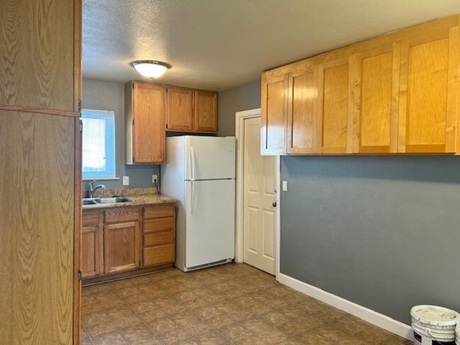 Building Photo - Single Level 3 Bedroom 2 Bath House in Rohnert Park