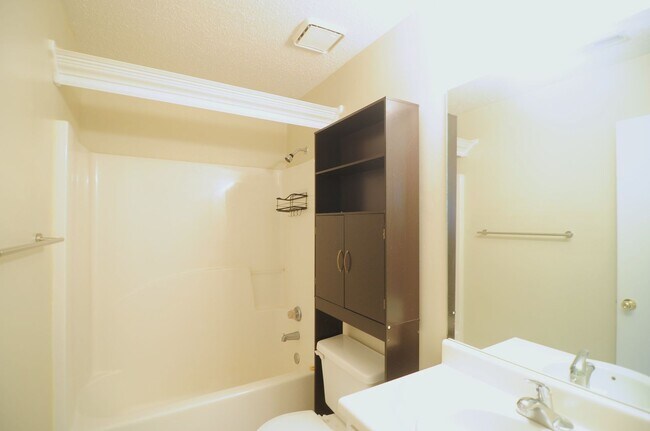 Foto del edificio - 104 Postwood Ct