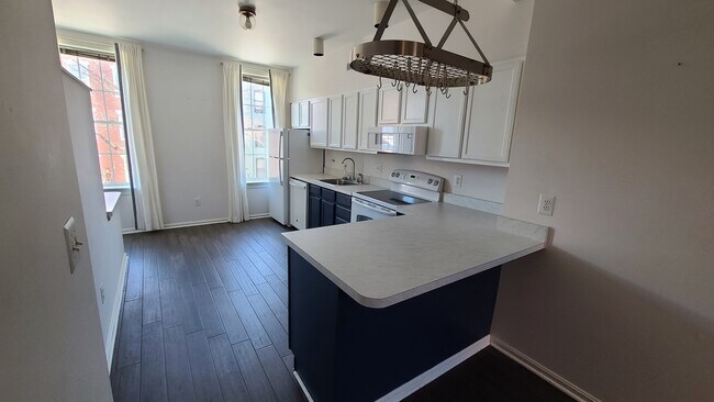 Kitchen - 924 S Hanover St