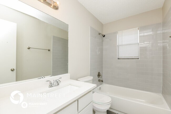 Foto del edificio - 6440 Rebecca Ln