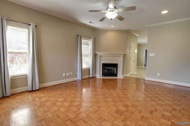 Foto del edificio - 976 Tracey Ln
