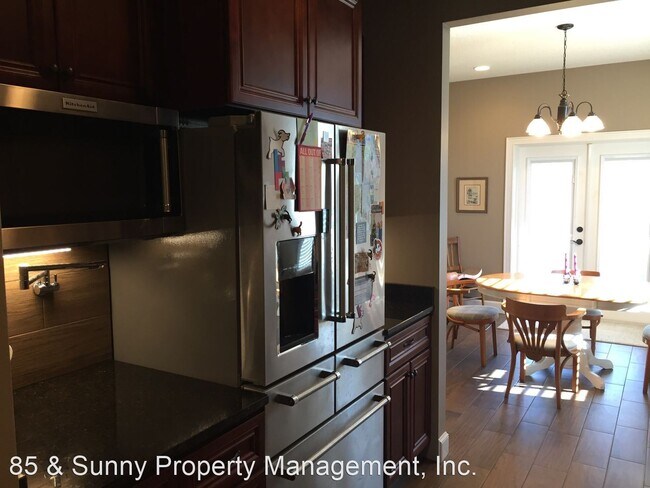 Foto del edificio - 3 br, 2 bath House - 2845 NE Hiawatha Av