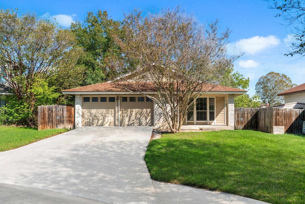 Primary Photo - 5314 Lake Golden Dr