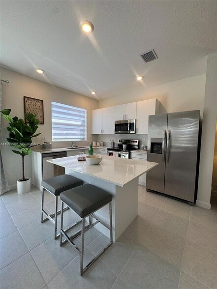 Foto del edificio - 27687 SW 155th Ct
