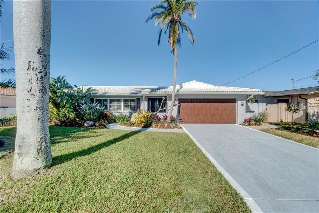 Primary Photo - 68 Windward Island