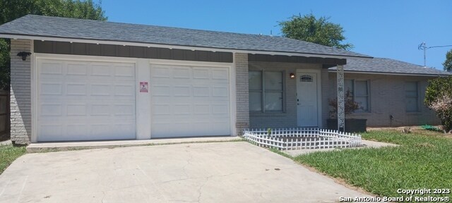 Building Photo - 2503 Stratford Ct