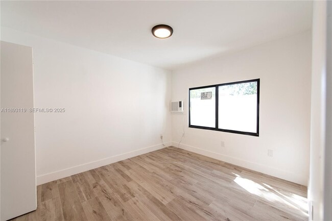 Building Photo - 764 NW 36th Ave