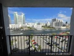 Foto del edificio - 400 Leslie Dr