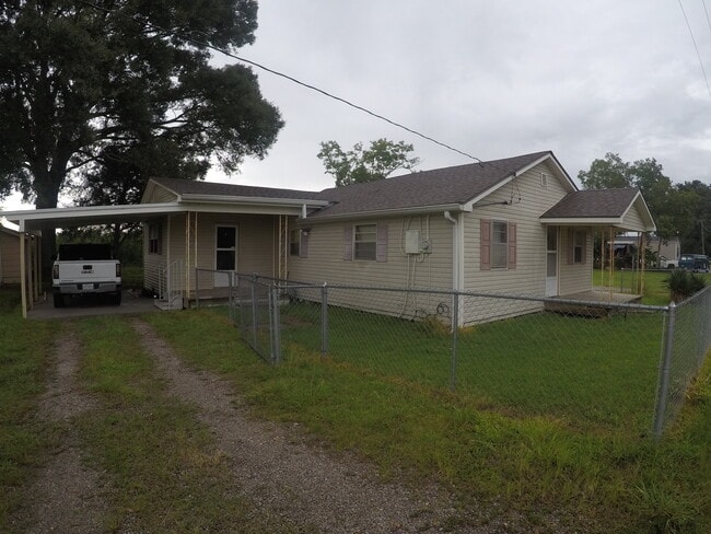 Building Photo - 5011 Mire Hwy
