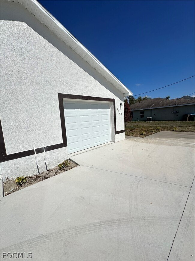 Foto del edificio - 1131 SW 16th Terrace