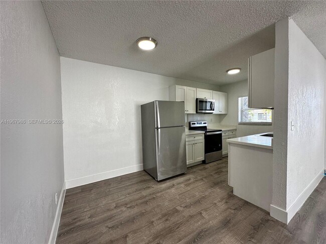 Foto del edificio - 3616 NE 11th Ave