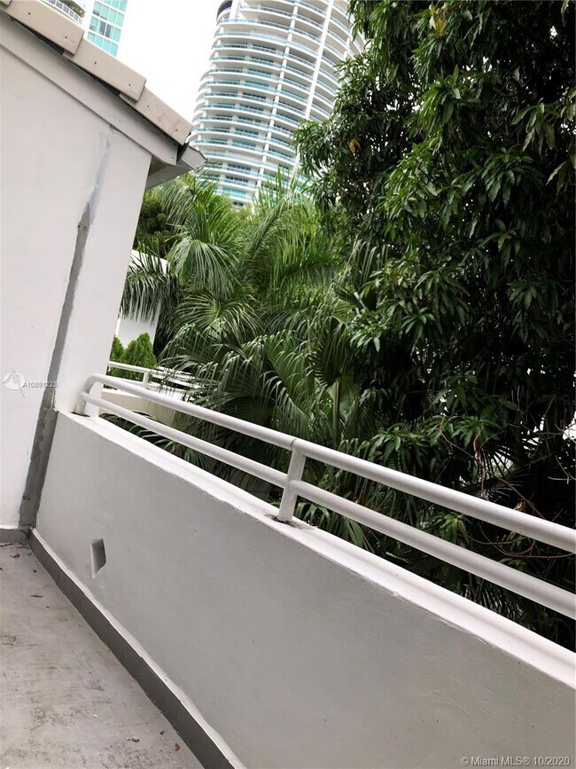 Foto del edificio - 2100 Brickell Ave